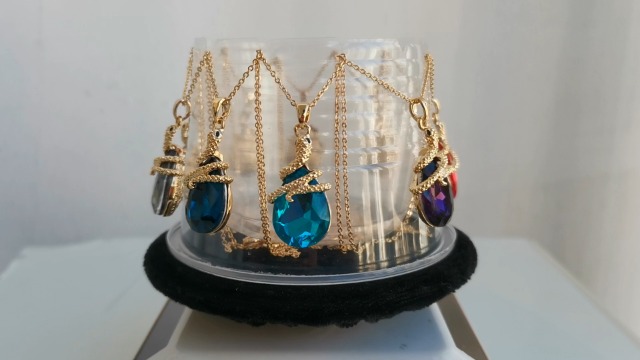 Amazon.com: Navachi 18k Gold Plated Water Drop Crystal Black